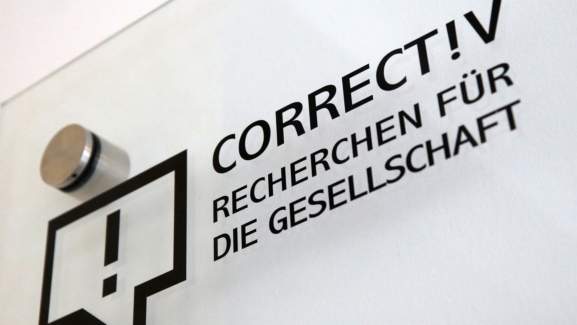 Schriftzug Correctiv | picture alliance / Roland Weihra