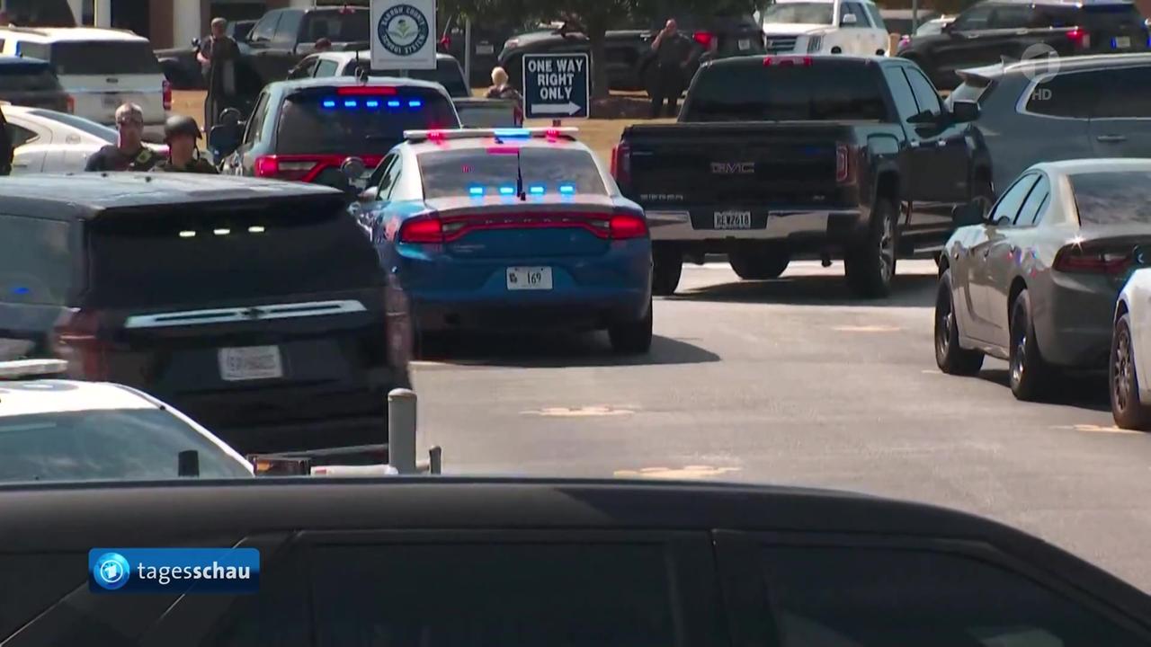 An einer Schule im US-Bundesstaat Georgia tötet ein 14-Jähriger vier Menschen | tagesschau.de