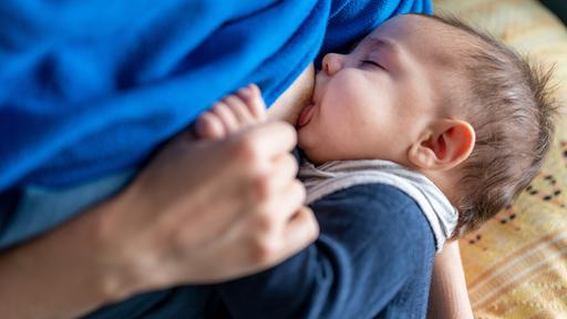 Sechs Monate Stillen nun auch in Deutschland empfohlen