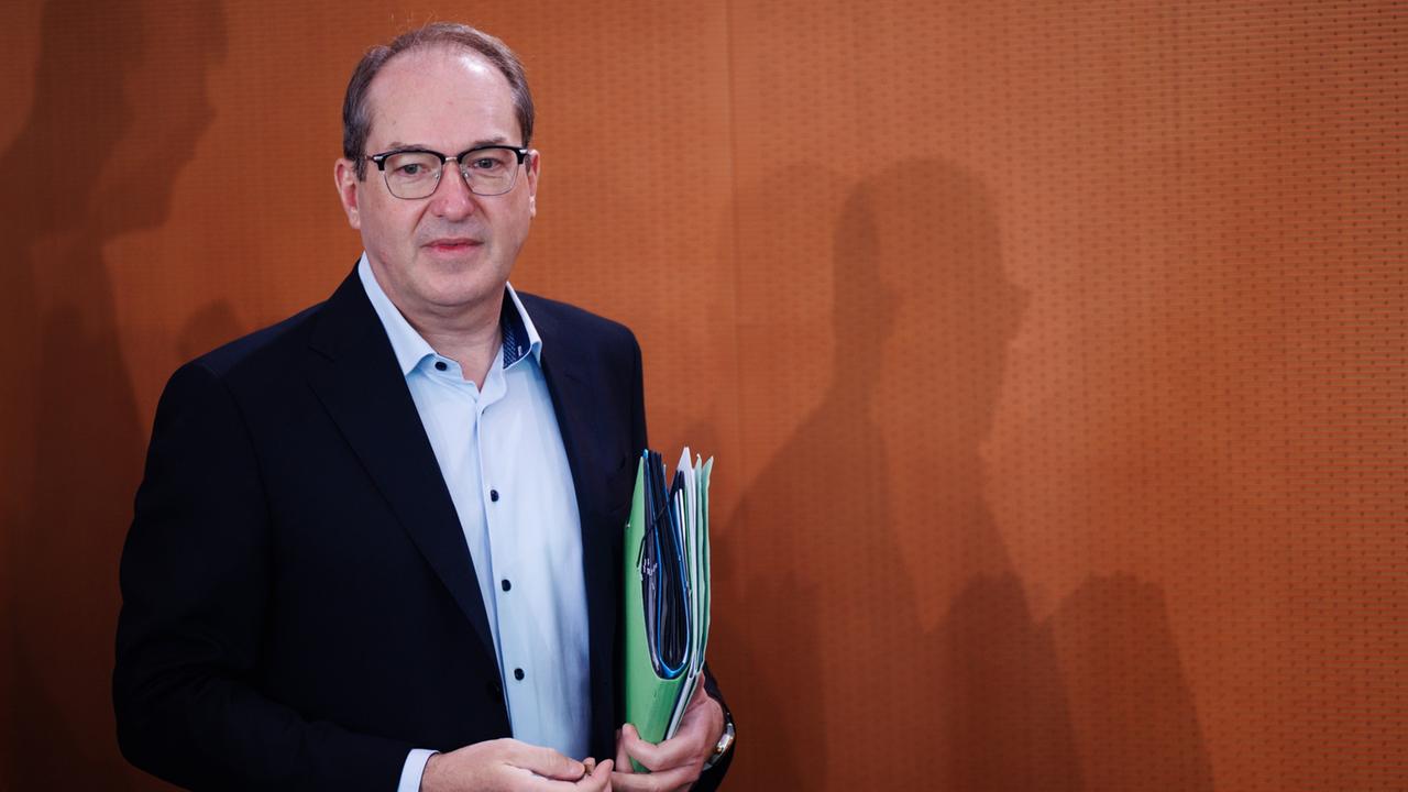 Medienbericht: Dobrindt prüft bundesweiten Einsatz von Palantir-Software