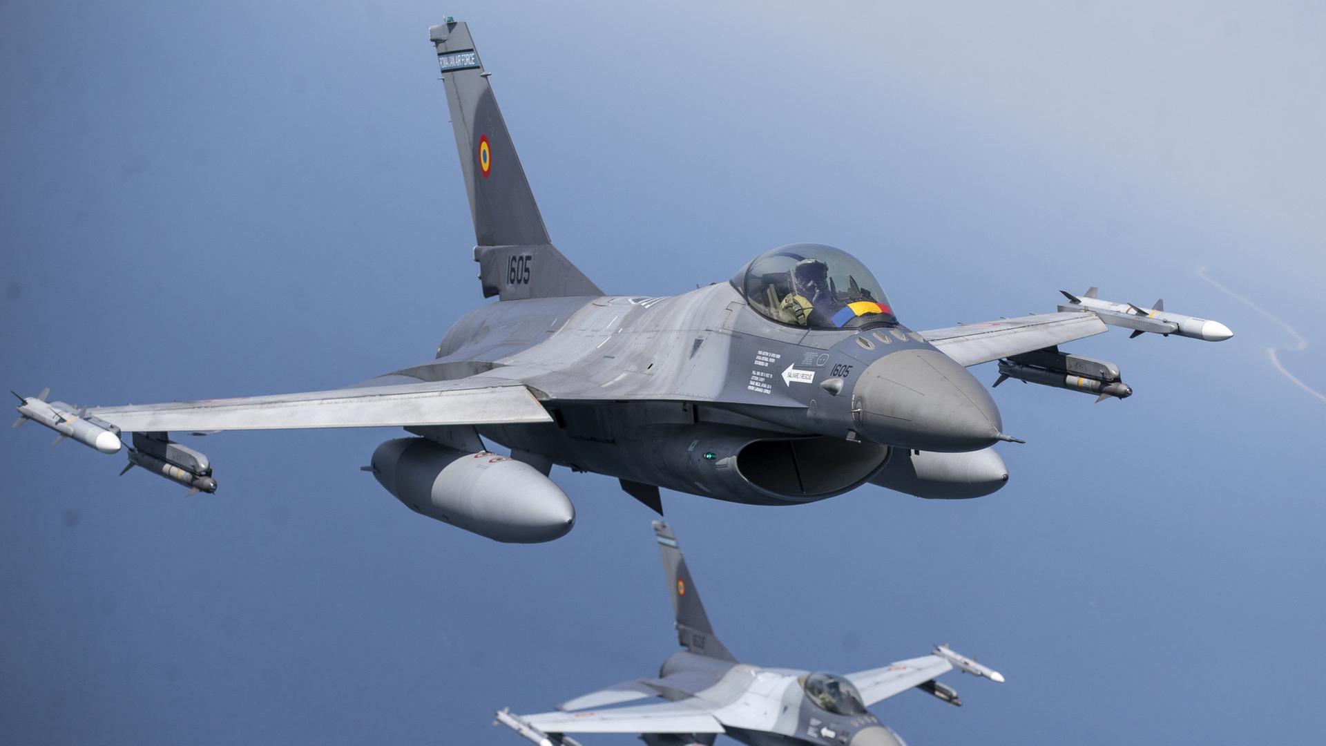  F-16-Kampfjets der rumänischen Luftwaffe | dpa