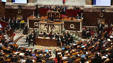 Sébastien Lecornu vor der Nationalversammlung Frankreichs.