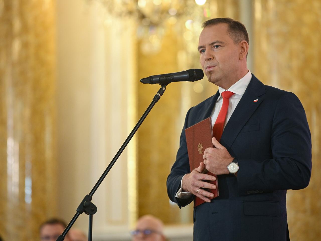 Nawrocki Polens Staatsoberhaupt - noch ein Blockade-Präsident? |  tagesschau.de