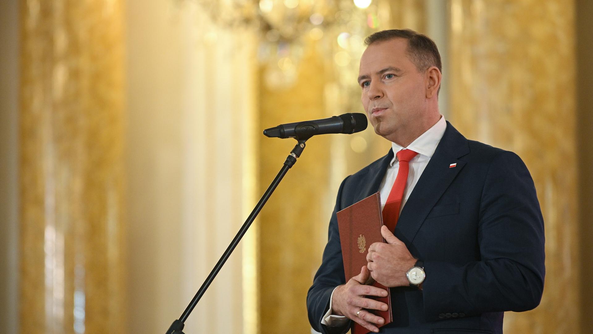 Nawrocki Polens Staatsoberhaupt - noch ein Blockade-Präsident? |  tagesschau.de