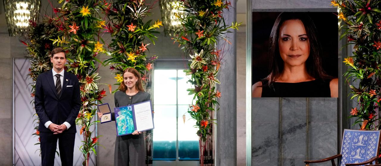 Ana Corina Sosa, Tochter von Maria Corina Machado, bei der Verleihung des Friedensnobelpreises in Oslo.