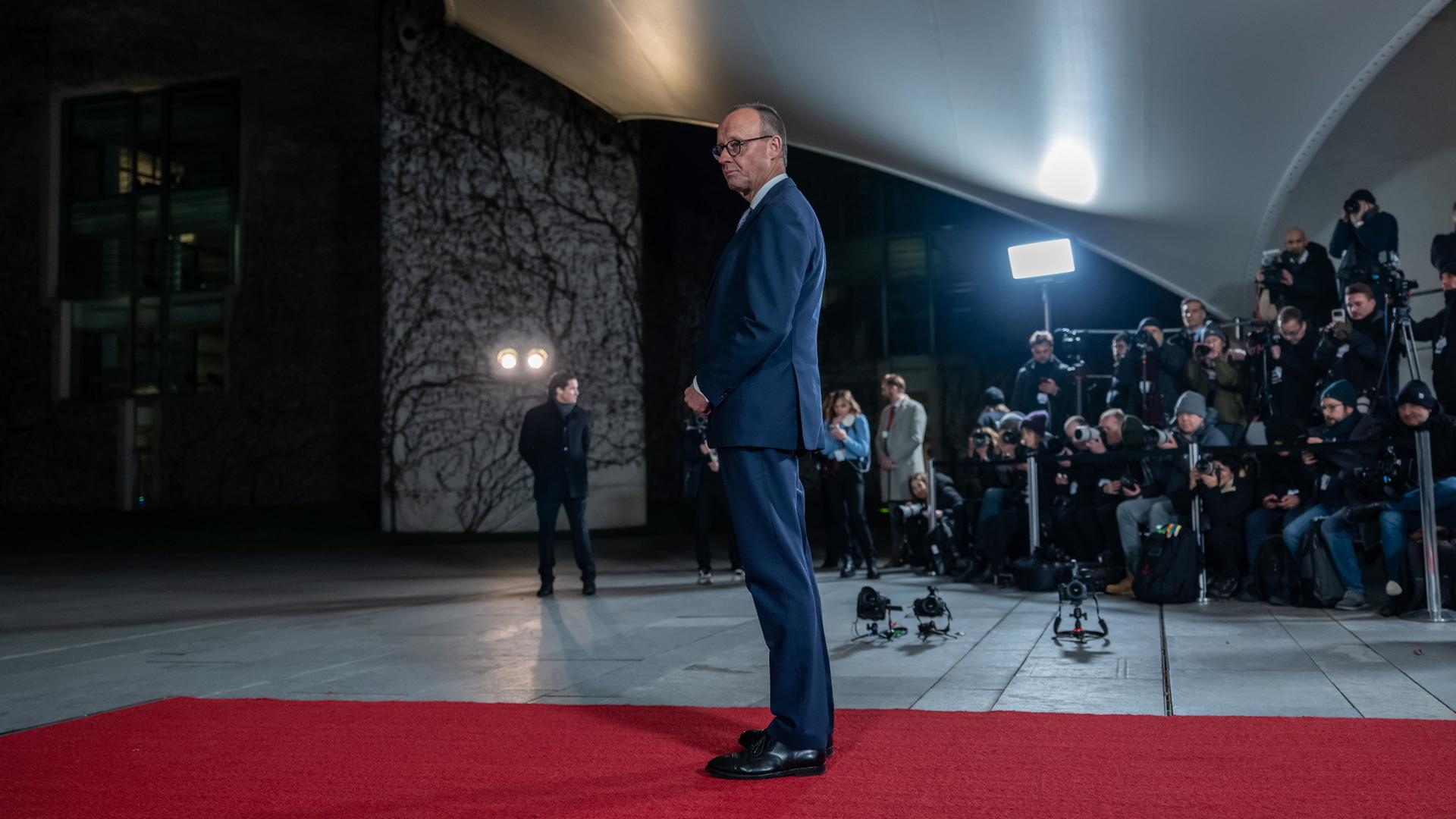Friedrich Merz (Archivbild: 15.12.2025) | Michael Kappeler/dpa