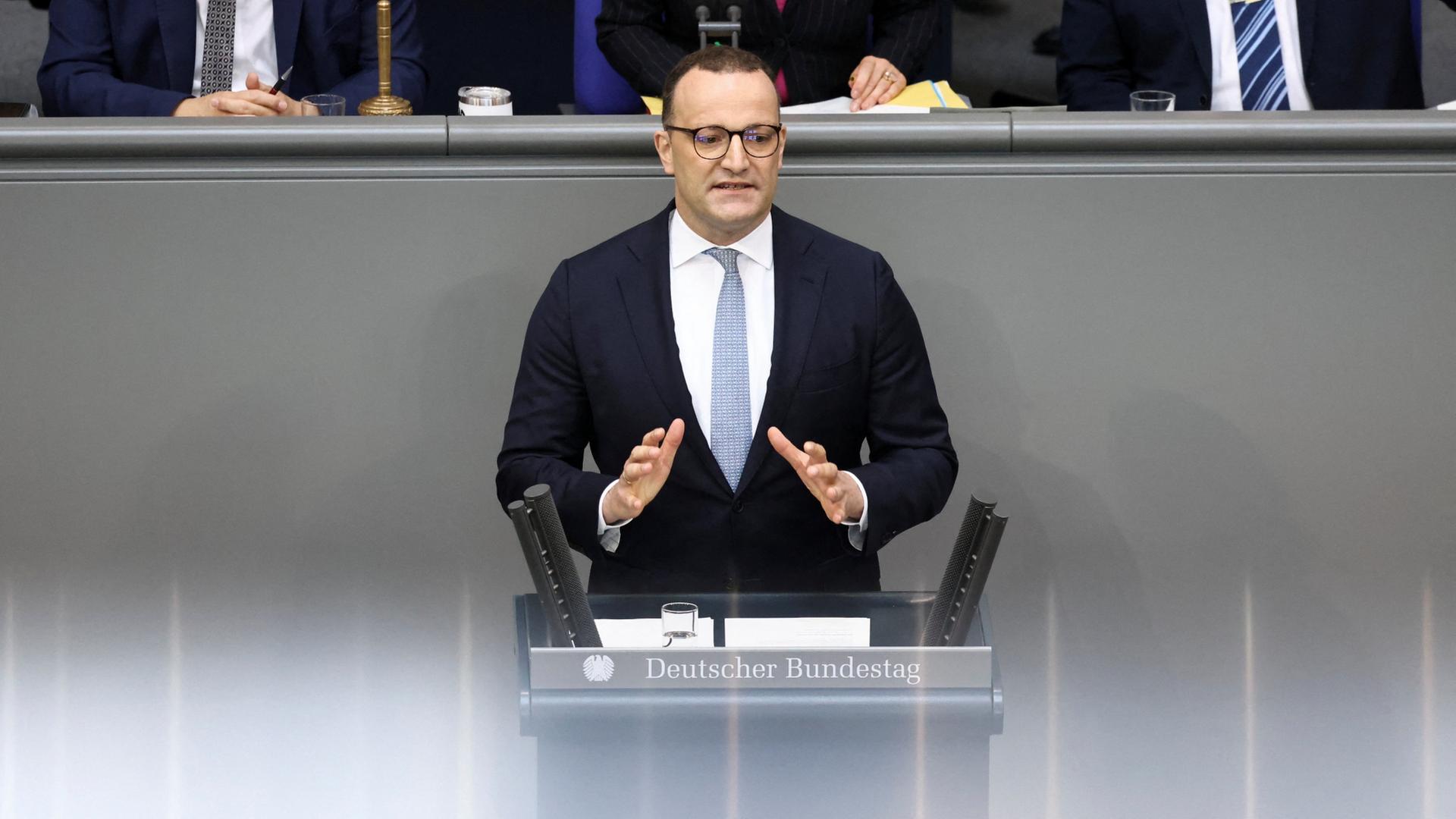 Unionsfraktionschef Spahn im Bundestag | REUTERS