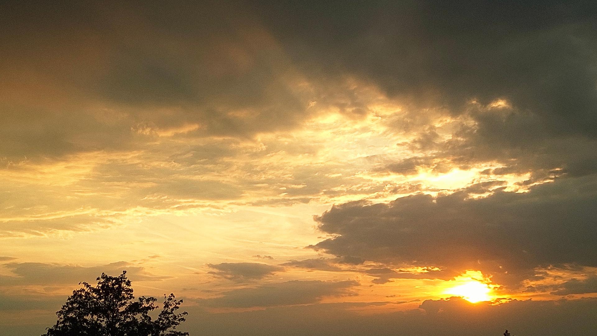Hitze-Sommer beendet? Wetterumschwung bringt Hessen Abkühlung und Regen