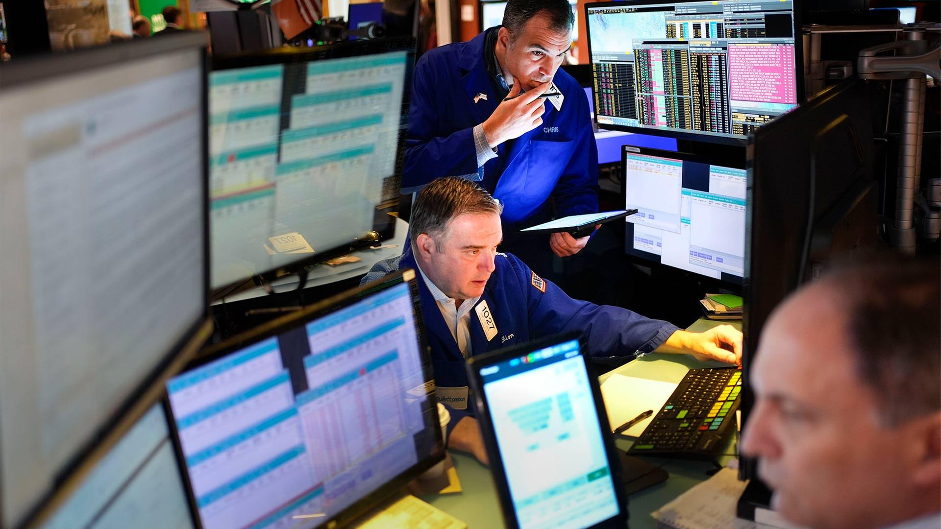 Händler an der New Yorker Börse, NYSE. | picture alliance / ASSOCIATED PR