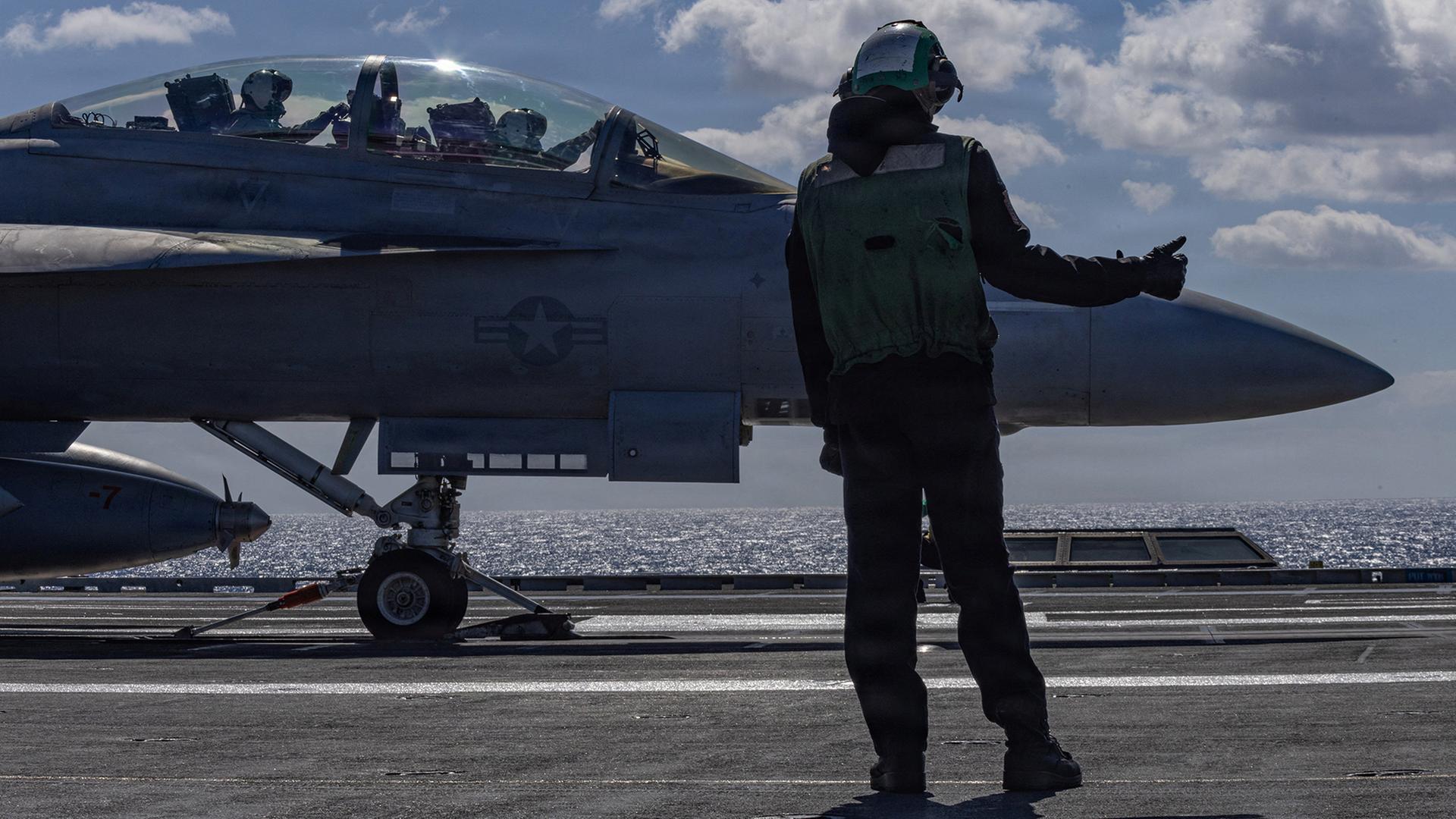 Aus welchen Gründen greifen die USA jetzt Iran an? Aus welchen Gründen greifen die USA jetzt Iran an?