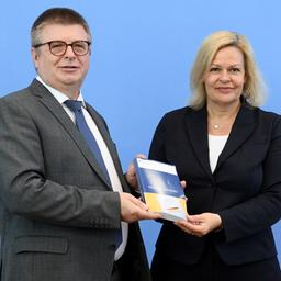 Nancy Faeser und Thomas Haldenwang