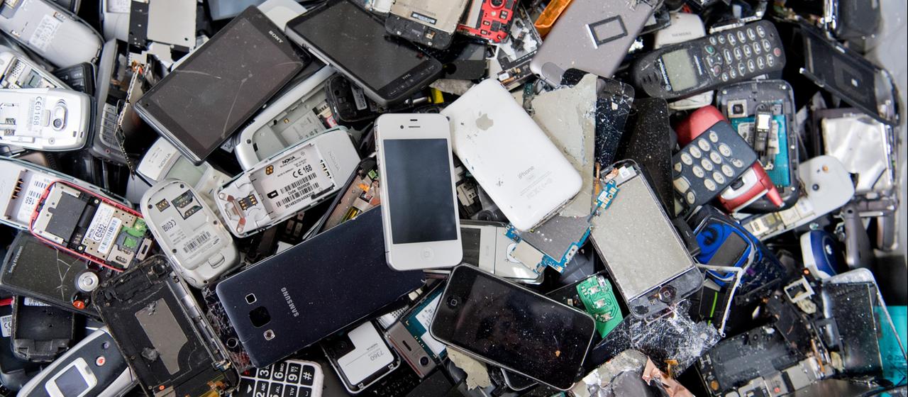 Alte elektronische Geräte.