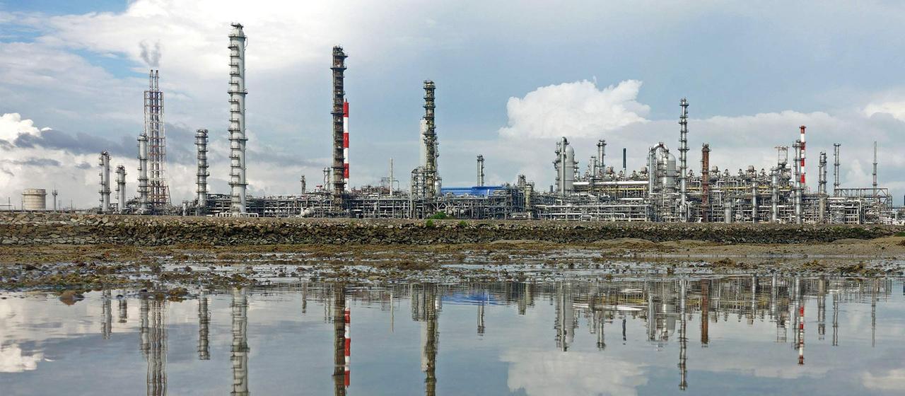 Ölraffinerie, Pulau Bukom, Singapur.