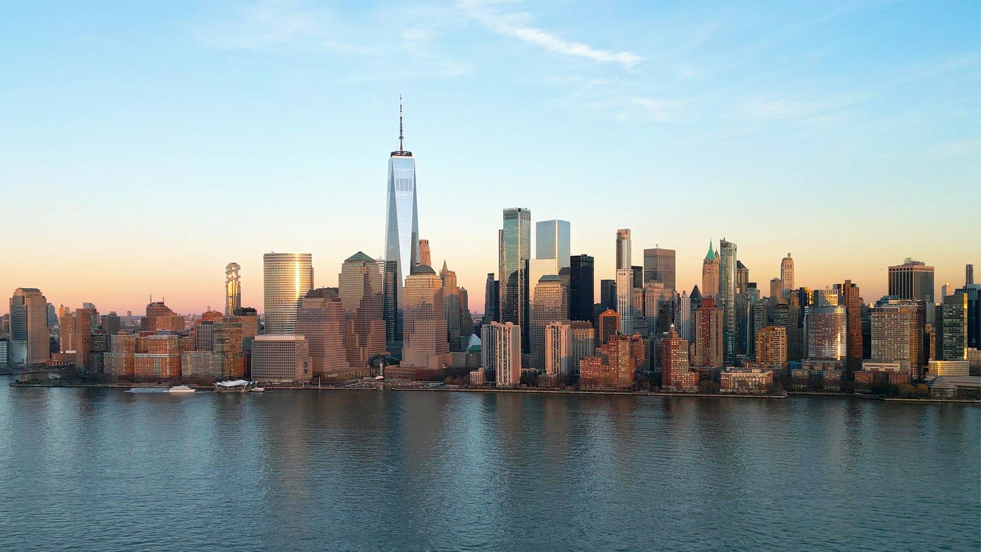 Die Skyline von New York bei Sonnenuntergang. | picture alliance / Zoonar