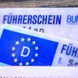 Führerscheine im europäischen Scheckkartenformat.