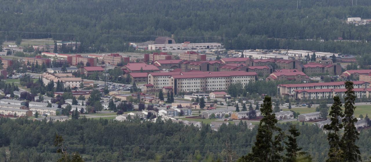 Blick auf Fort Richardson in Alaska.