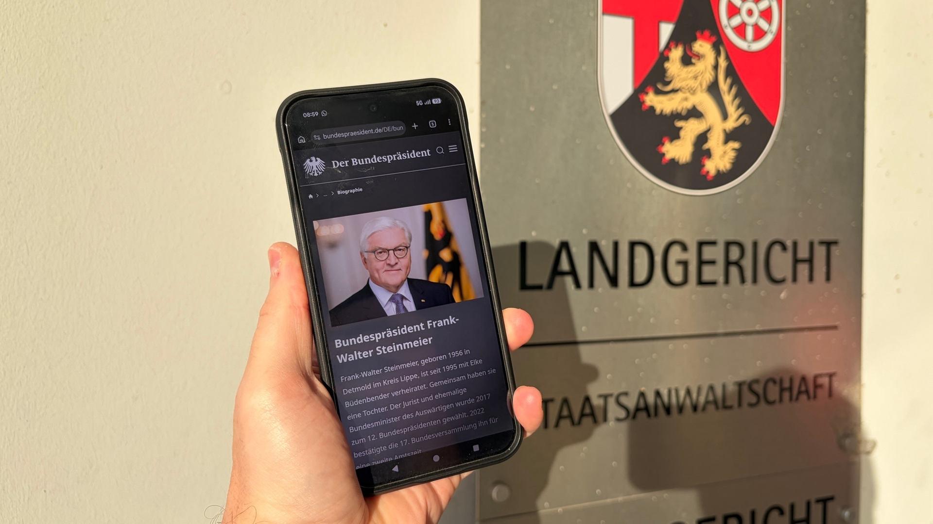 Mann hetzt gegen Bundespräsident in Sozialen Medien und muss Geldstrafe zahlen