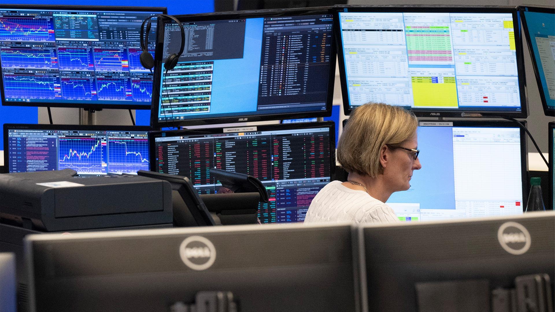 Händlerin an der Frankfurter Börse. | picture alliance/dpa