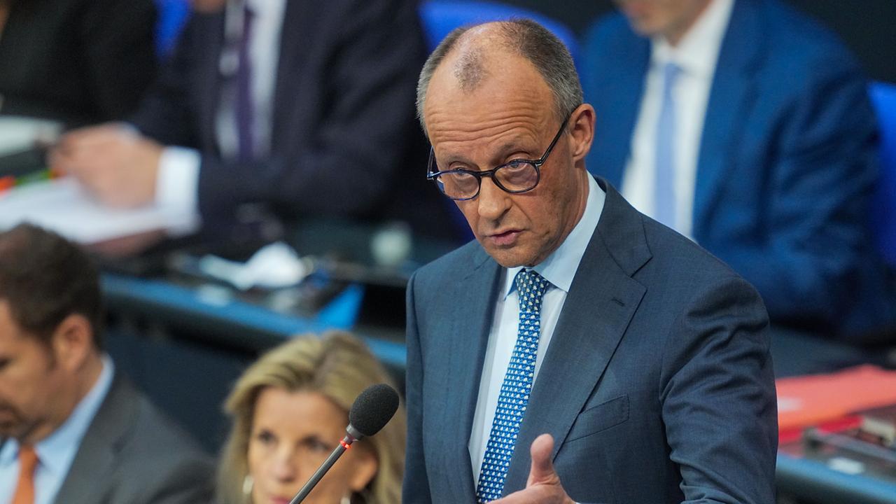 Merz führt “explodierende Gewalt” auch auf Zuwanderung zurück