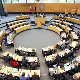 Blick in den Thüringer Landtag: erste reguläre Sitzung des Thüringer Landtages am 13.11.2024 in Erfurt.