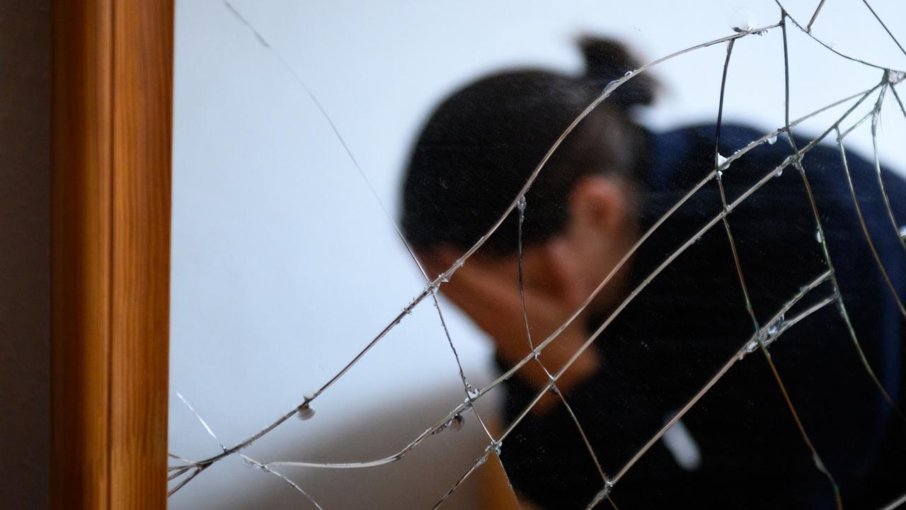 Häusliche Gewalt: Frauen mit Behinderung stark gefährdet | tagesschau.de