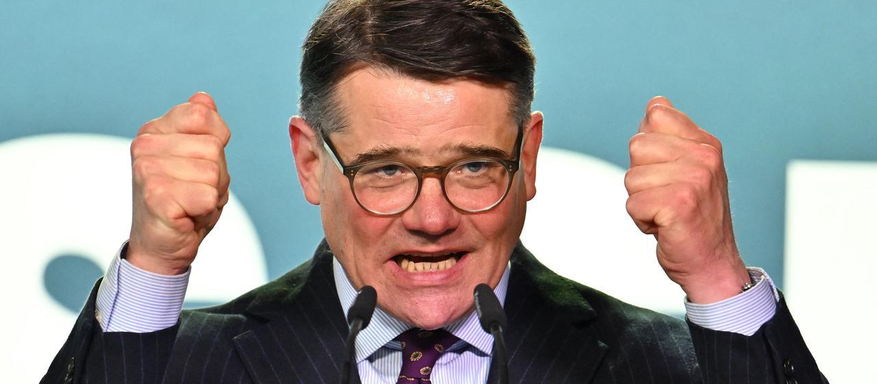 Boris Rhein (CDU), Hessischer Ministerpräsident und Landesvorsitzender der CDU Hessen, spricht bei einer Wahlkampfveranstaltung in der Nordhessenhalle.