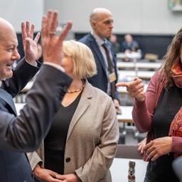 Rede In Geb rdensprache Ist Rede Des Jahres Im Bundestag Tagesschau de rede-in-geb-rdensprache-ist-rede-des-jahres-im-bundestag-tagesschau-de