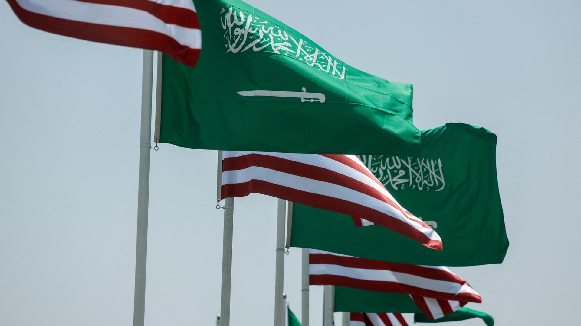 Flaggen der USA und Saudi-Arabiens | REUTERS