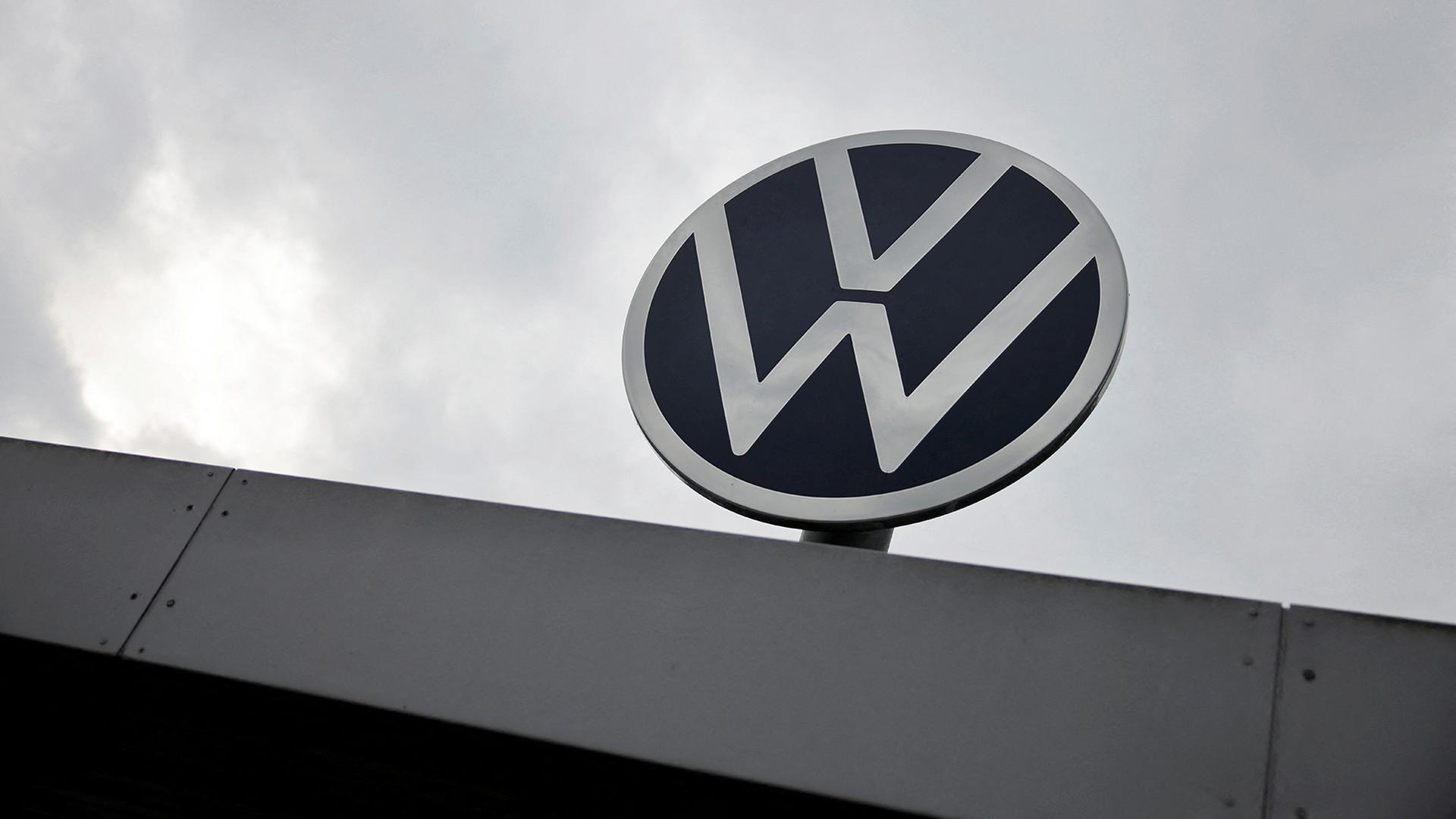 Das Logo von Volkswagen | REUTERS
