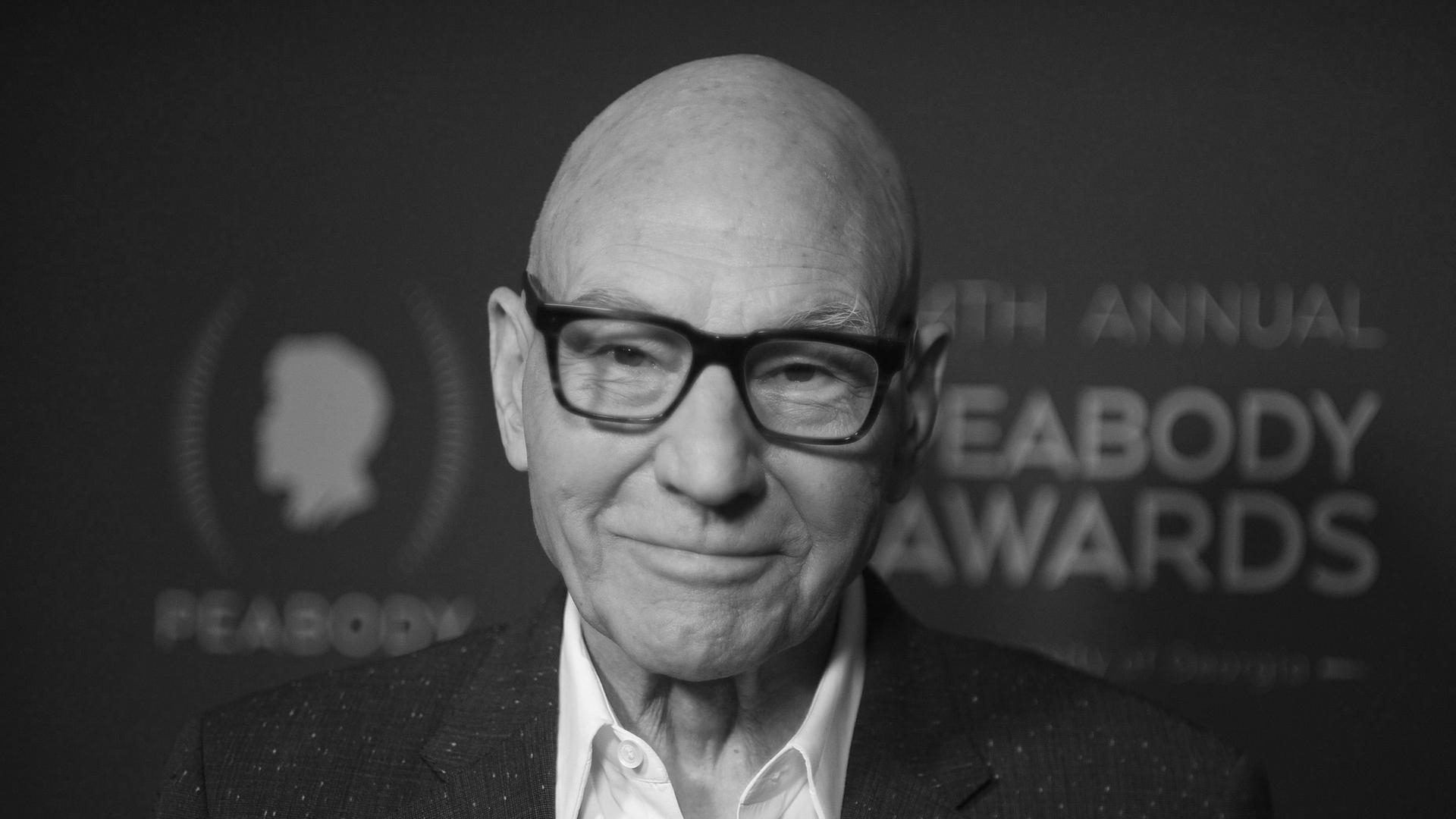 Ein Schwarz-weiß-Foto von Patrick Stewart | AP Photo/Richard Shotwell