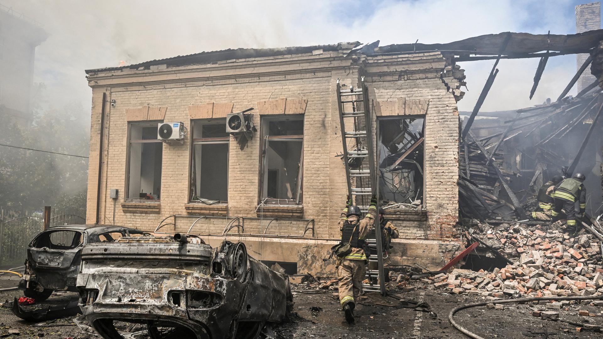 Wie Russland mit Drohnen Zivilisten in der Ukraine jagt.