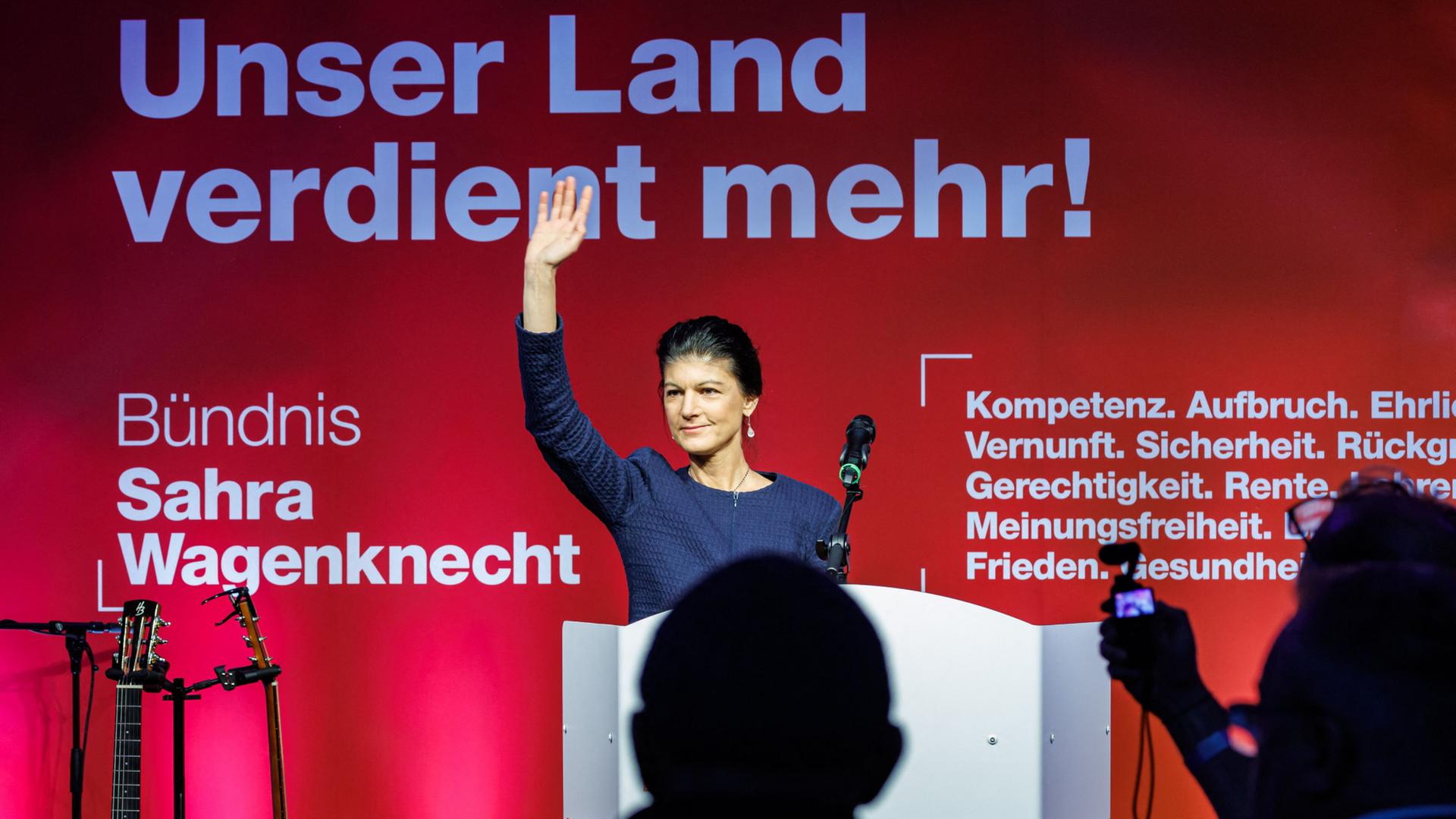 BSW-Namensgeberin Wagenknecht bei einem Wahlkampfauftritt in Hannover. | AFP