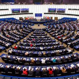 Abgeordnete des Europäischen Parlaments sitzen im Plenarsaal des Europäischen Parlaments in Straßburg. (Archivbild: 22.10.2025)