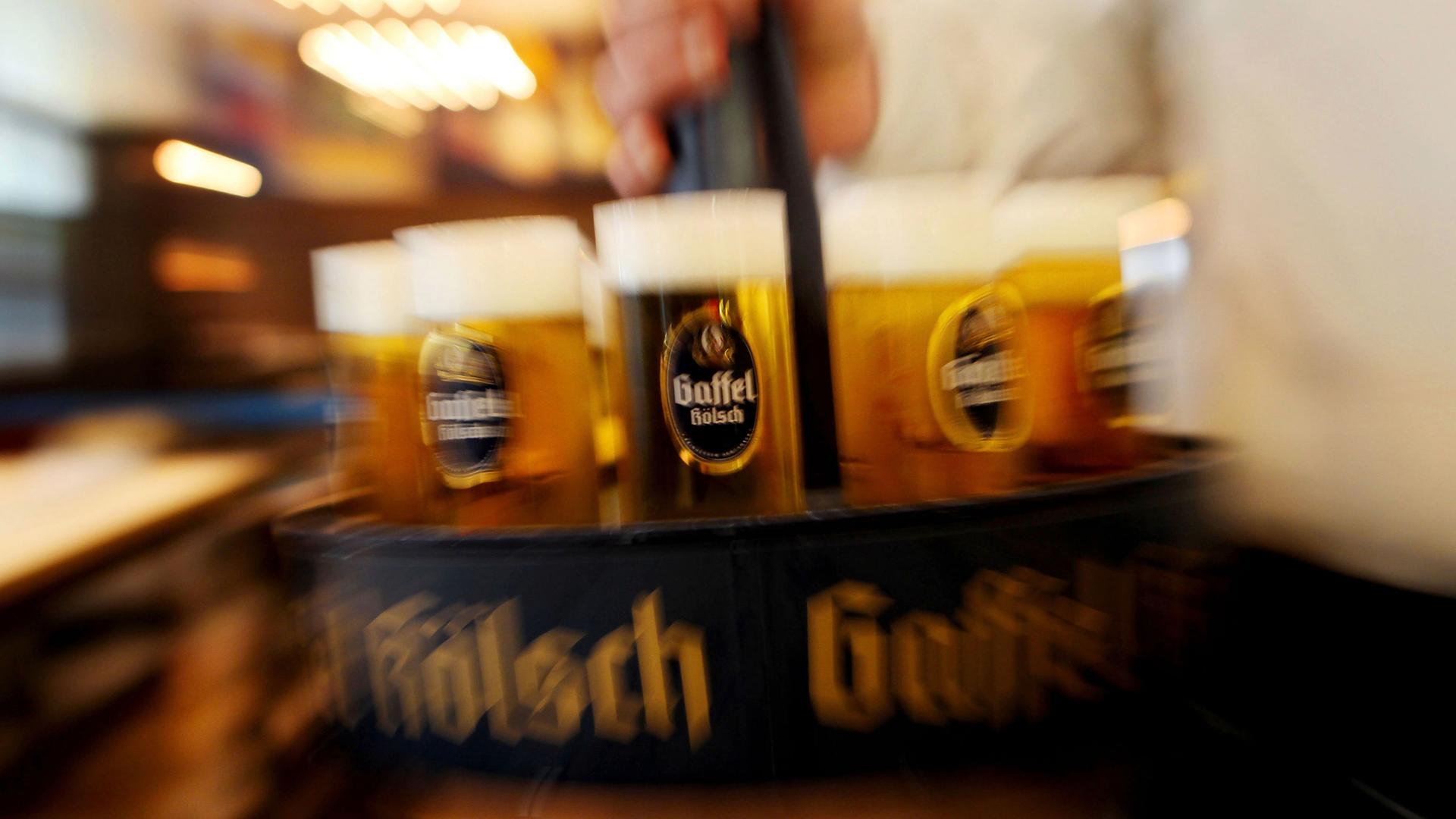 Kölner Gastro-Beschäftigte gehen auf die Straße