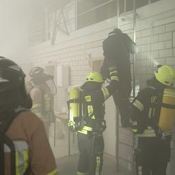 Feuerwehrmänner bei einer Katastrophenschutzübung in der JVA Rohrbach