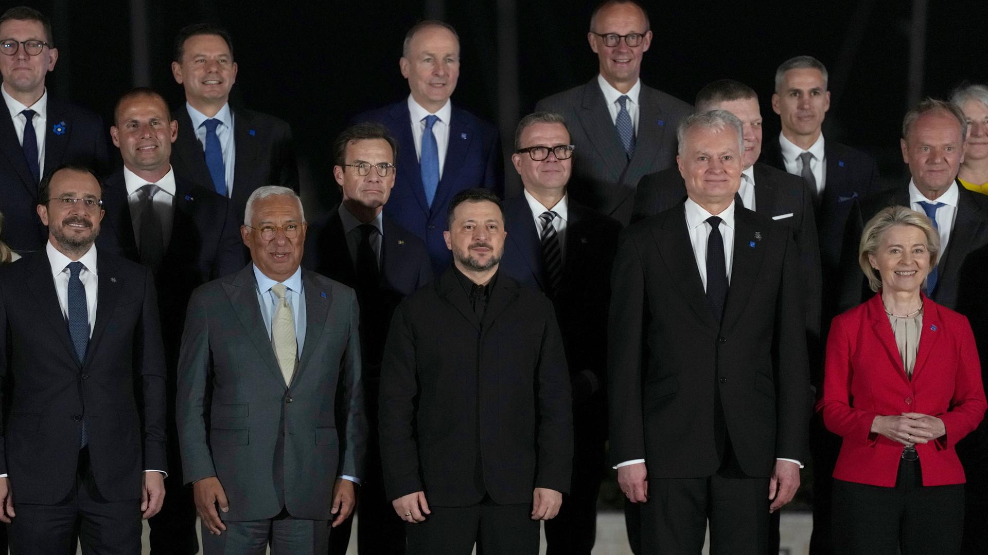 Teilnehmer des EU-Gipfels | Petros Karadjias/AP/dpa