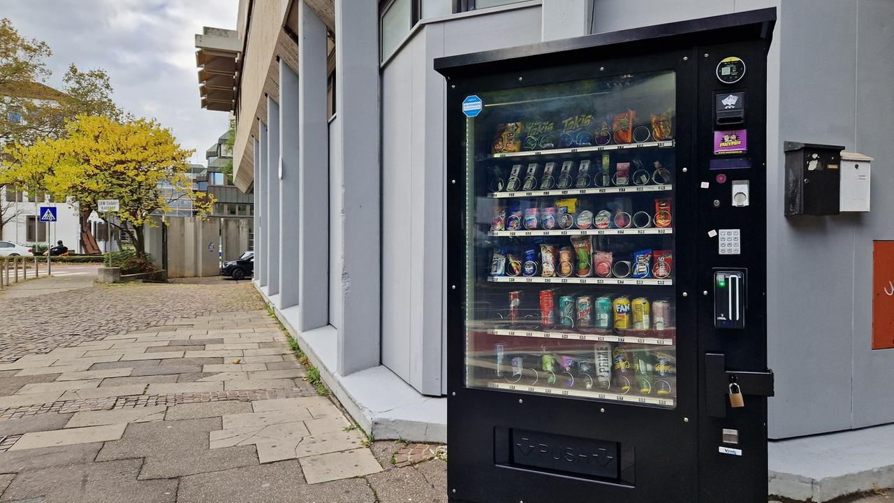 Vape Automat Near Me Vape Vending Machine Wrap (Slim Tower) –  GetBranded.com Diskussion um E-Zigaretten-Automat