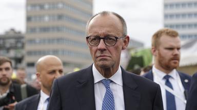 Kanzler Merz bei den Feierlichkeiten zum Tag der Einheit in Saarbrücken