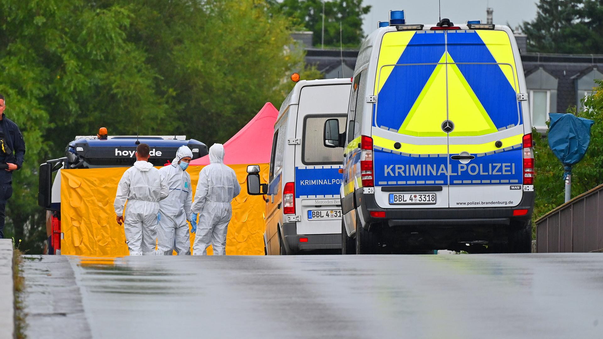 Frau in Erkner getötet - Polizei im Großeinsatz
