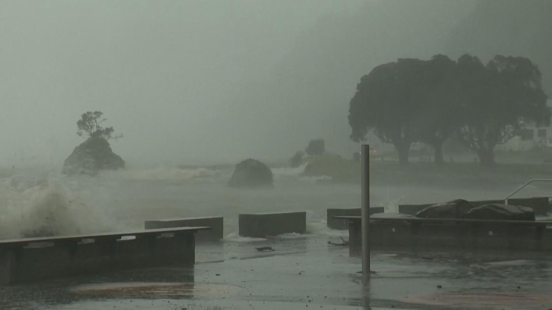 Zyklon Vaianu trifft in Neuseeland auf Land | Reuters