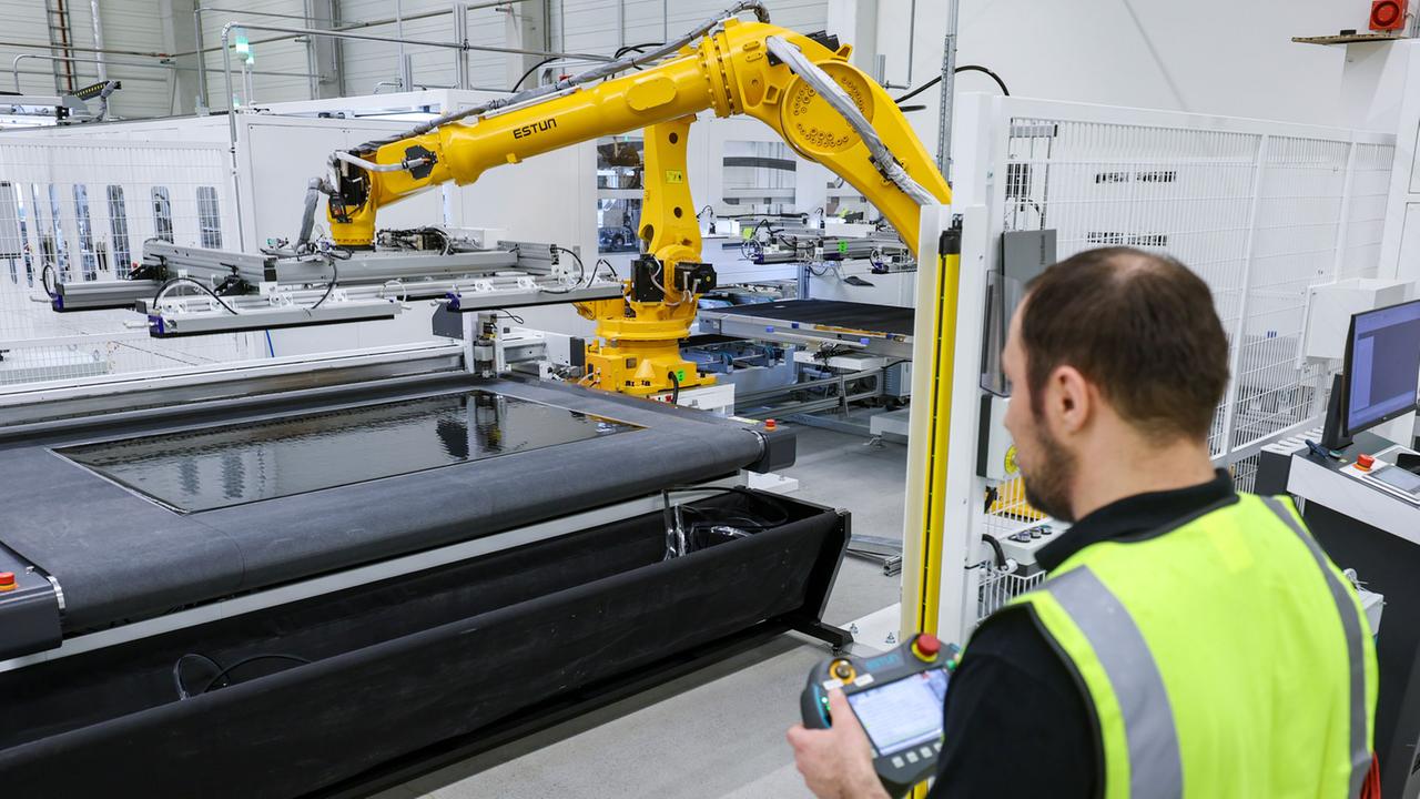 Konjunktur zieht an: Konjunktur zieht an - trotzdem profitieren Beschäftigte nicht