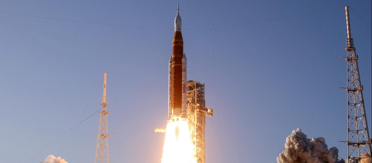 Start der Rakete für die Artemis 2-Mission