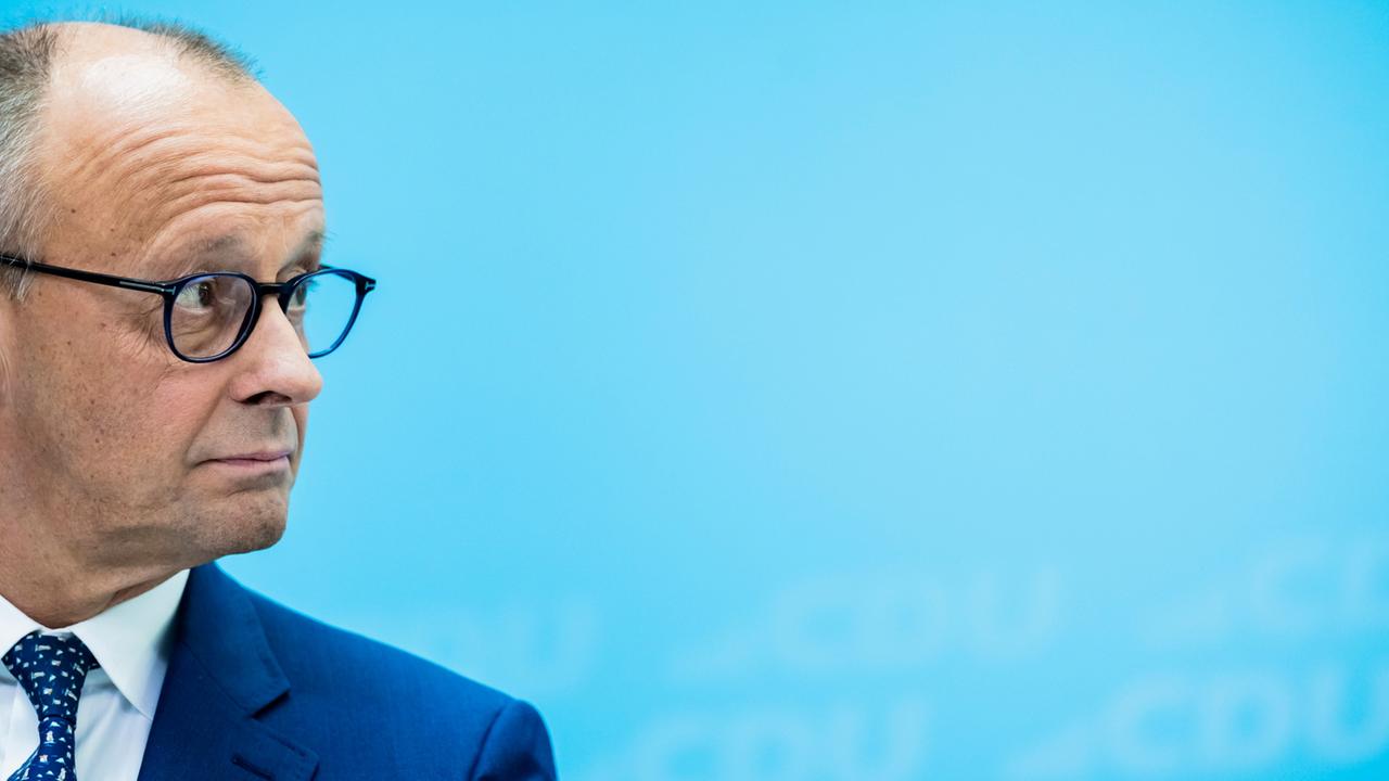 Einordnung: Merz in der Sommerpause: Das Schweigen des Kanzlers