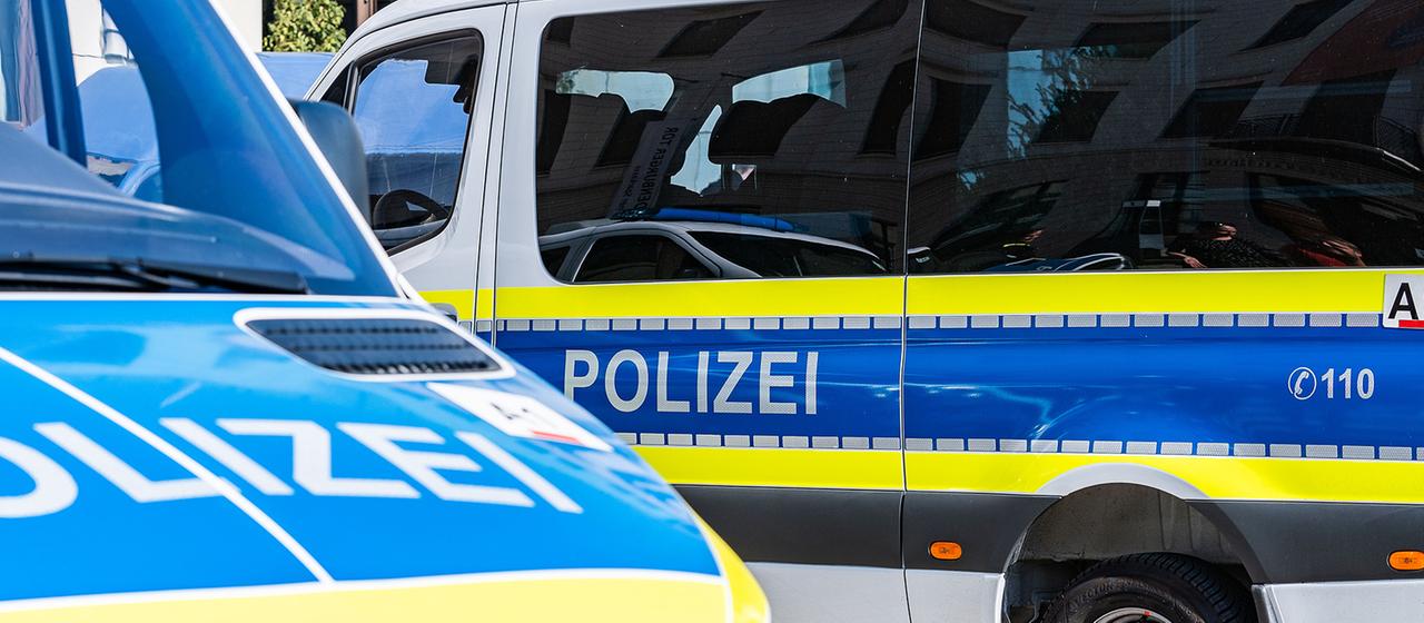 Polizei-Fahrzeuge in Berlin