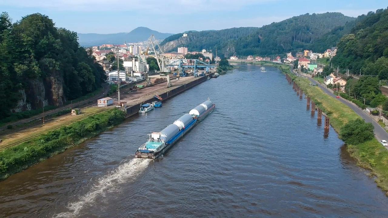 Tschechien plant Staustufe: Schnellere Durchfahrt auf der Elbe?
