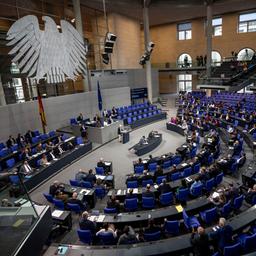 Marie-Agnes Strack-Zimmermann (FDP) spricht in der Debatte zu Zehn Jahre russischer Krieg in der Ukraine im Bundestag