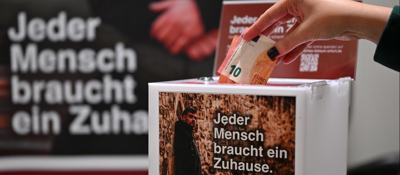 Eine Spendenbox der Malteser.