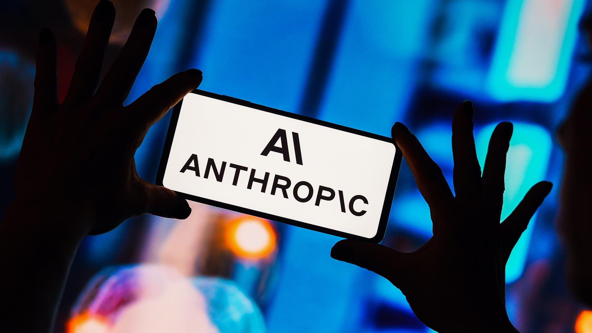 Anthropic-Logo auf einem Smartphonedisplay. | picture alliance / ZUMAPRESS.com