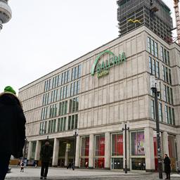Das Kaufhaus Galeria Kaufhof am Alexanderplatz. (Quelle: dpa/Sebastian Gollnow)