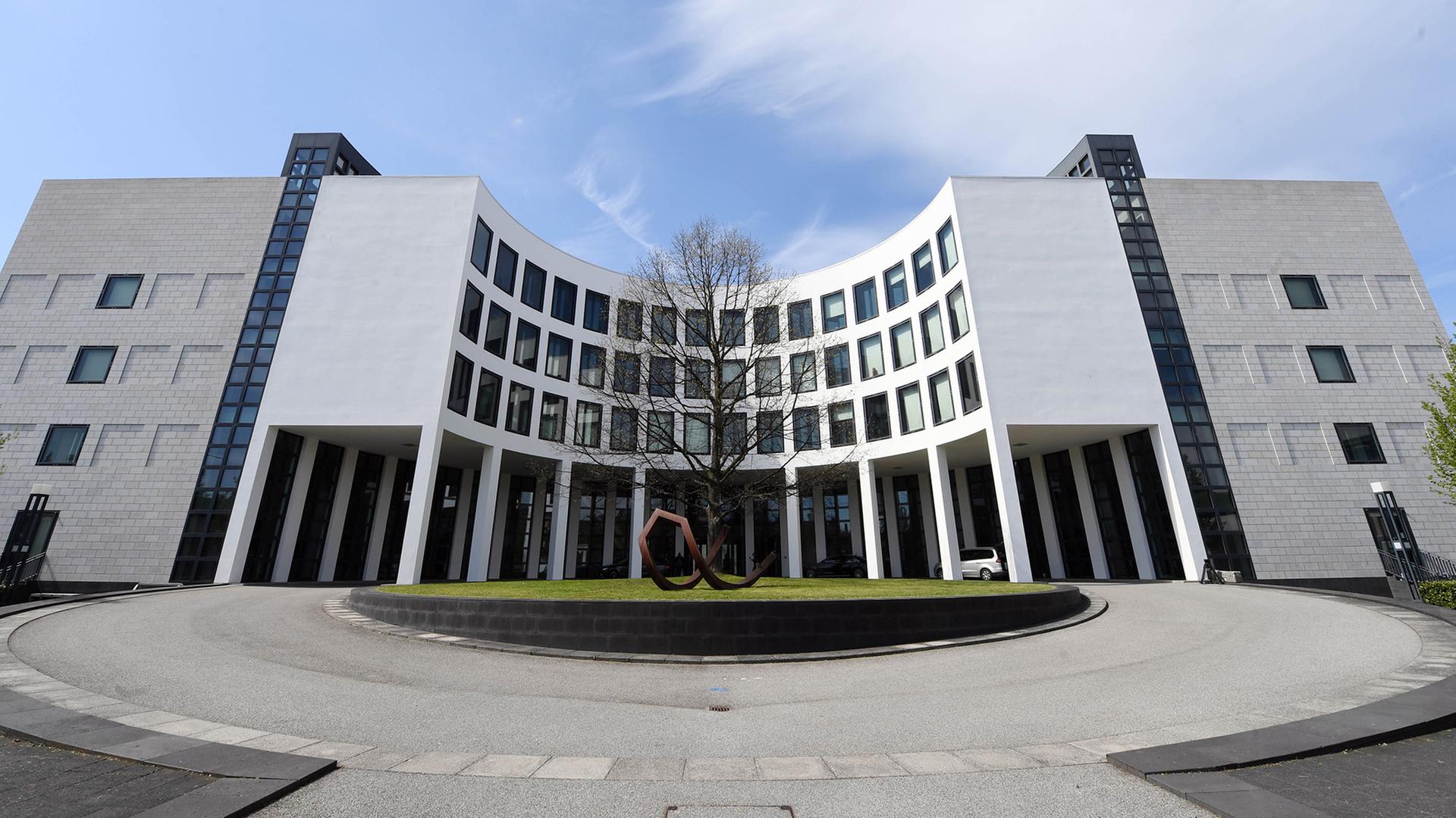 Geb�ude der Bundesanwaltschaft in Karlsruhe. | dpa